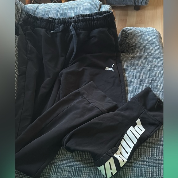 PUMA Black Medium Sweatpants - Picture 1 of 2
